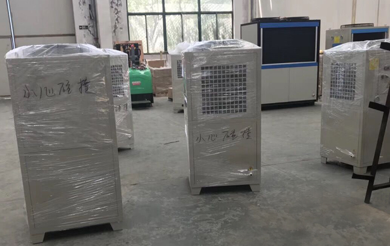 油冷機和冷水機該如何選擇？