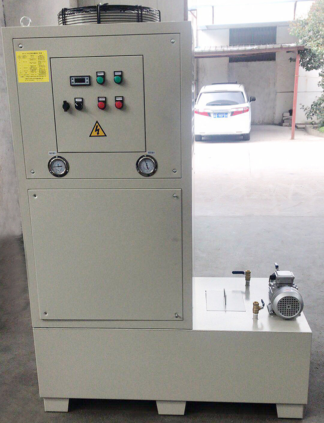 嚴寒降溫天氣，油冷機該怎樣防凍“保暖”？
